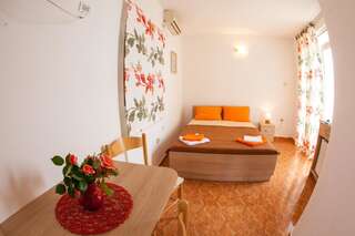 Апартаменты Apartments Vila Masha Петровац Апартаменты-студио-6