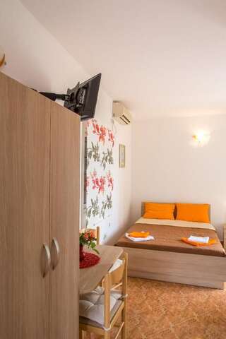 Апартаменты Apartments Vila Masha Петровац Апартаменты-студио-8