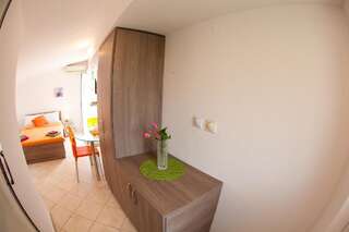 Апартаменты Apartments Vila Masha Петровац Апартаменты-студио-1