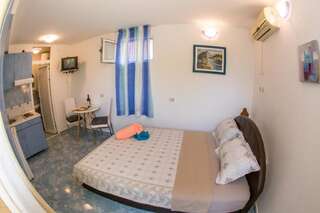 Апартаменты Apartments Vila Masha Петровац Апартаменты-студио-13