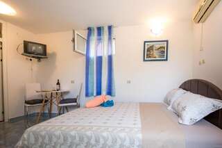 Апартаменты Apartments Vila Masha Петровац Апартаменты-студио-14